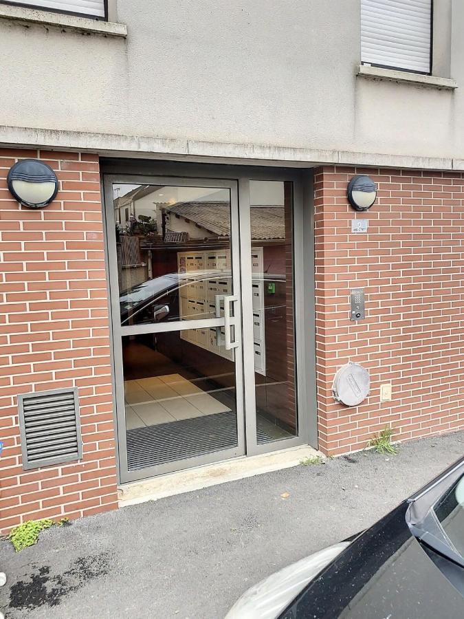 Grand Appartement Paris Et Disneyland 4Pers Neuilly-sur-Marne Exterior photo